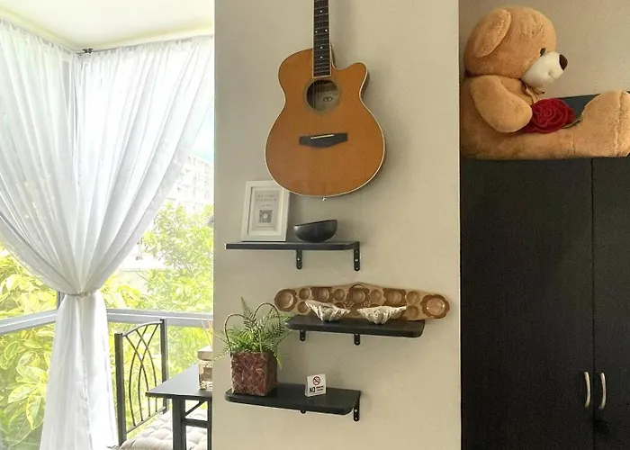 Apartamento Kusela's Haven - Relaxing Oasis Balcony, Garden View, Workspace & Budget-friendly Manila