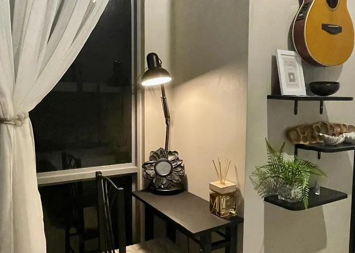 Kusela's Haven - Relaxing Oasis Balcony, Garden View, Workspace & Budget-friendly Apartamento *