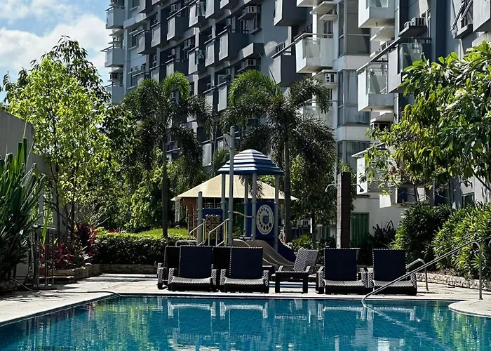 Apartamento Kusela's Haven - Relaxing Oasis Balcony, Garden View, Workspace & Budget-friendly Manila